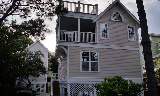 Dune Allen Beach House | Cottage House off 30A. 4bd/3bth. Need extra room? Guest house next door.