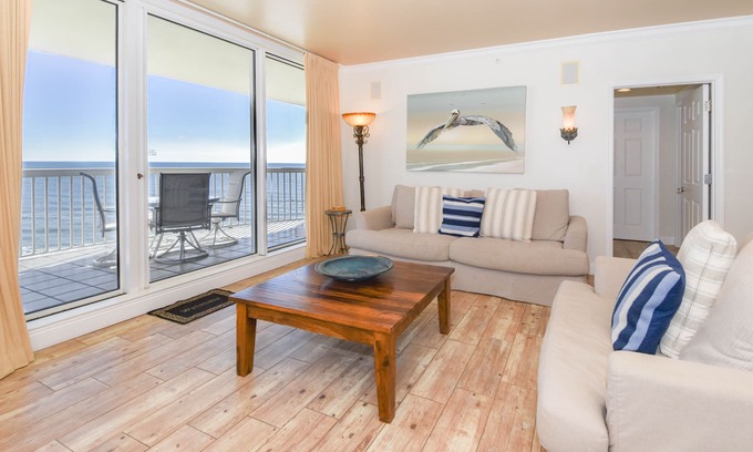 Fort Walton Beach - Destin Condo | Cozy beachfront condo w/private balcony & elevator in Destin! βπΊπ