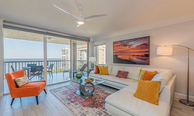 Park Shore Condo | Dazzling 9th floor views of the Gulf! CL0903