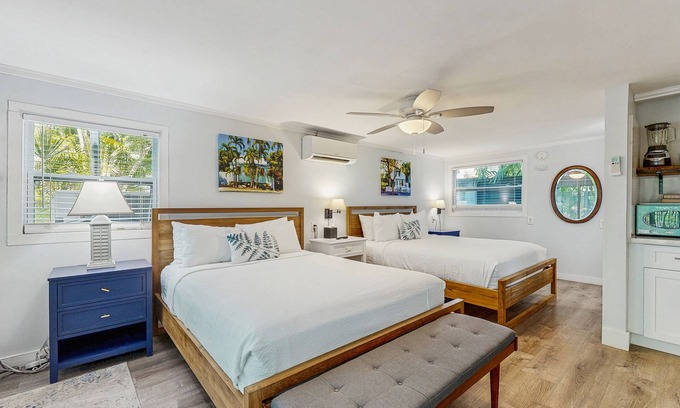 Old Town Apartment | Deluxe ground-floor studio - pool, courtyard, walk to Duval St shops & beach