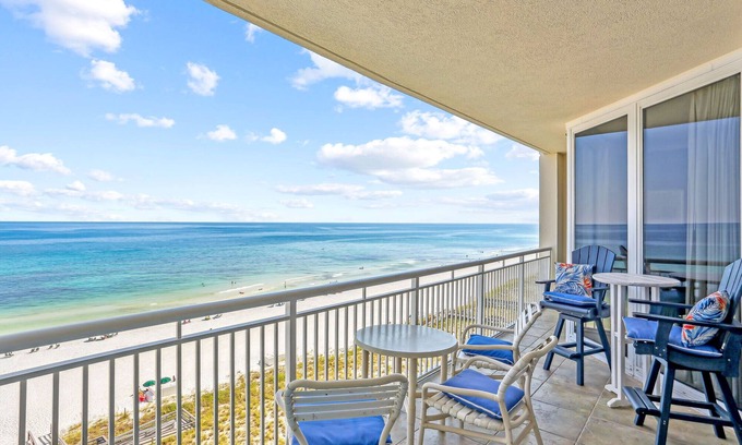 Navarre Beach Condo | Desirable 2 bdr Gulf-Front 8th floor Pearl of Navarre Condo!