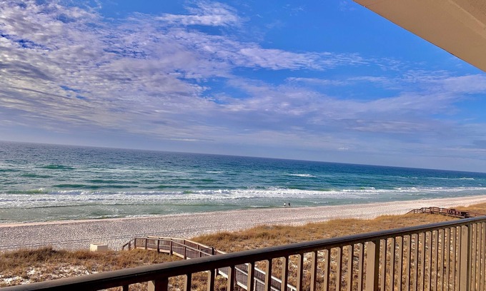 Navarre Beach Condo | Directly on the Gulf! Beautiful view from your private deck!