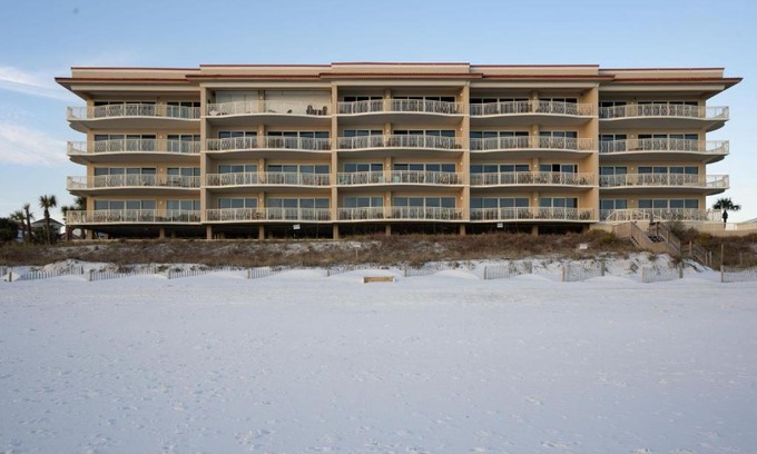 Crystal Beach House | Dunes of Crystal Beach by Destin Getaways