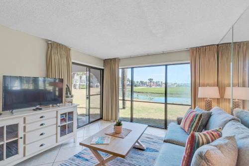 Panama City Beach House | Edgewater Golf Villa 304