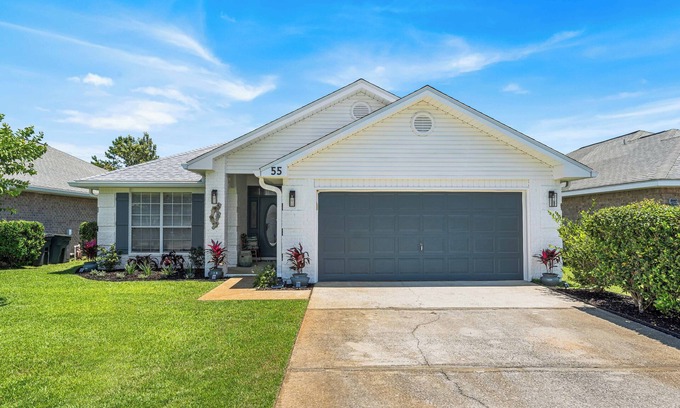 Fort Walton Beach - Destin House | EMERALD HAVEN, Walk to Deeded Beach, Hot Tub, Bunkroom, Sleeps 12!