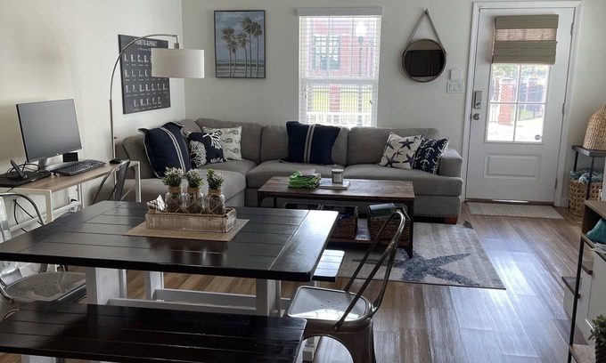 Downtown House | Experience Downtown Charm and Modern Comfort at Your Perfect VRBO Getaway!