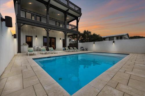 Seacrest House | Four Blue Palms by 30A Escapes