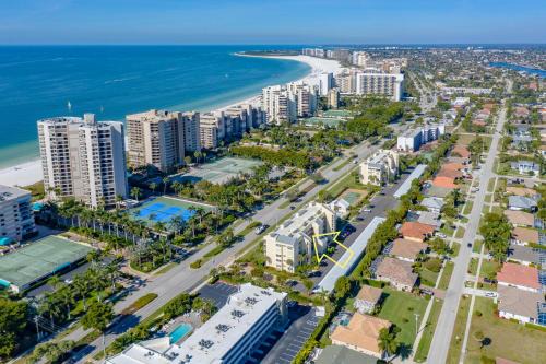 Marco Island House | Free Beach Access at this Updated 2 Bed 2 Bath