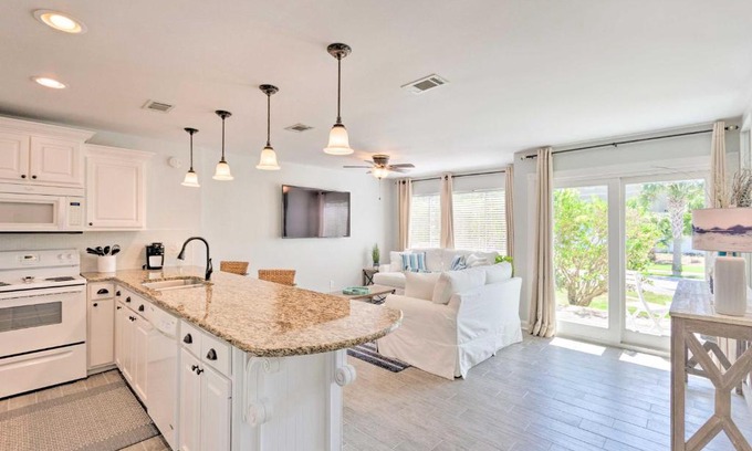 Holiday Isle Apartment | Freshly Renovated Condo Short Stroll to Beach