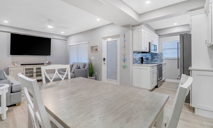 Bonita Springs Condo | GORGEOUS Bonita Beach, New Remodeled Condo, Ground Floor, 1 Min Walk to Beach, Free WiFi & Parking!