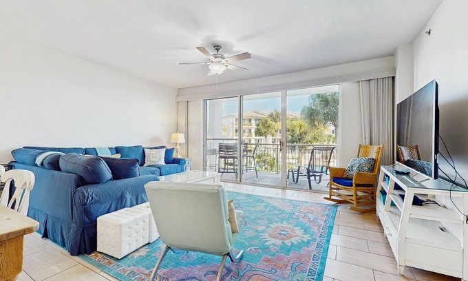 Rosemary Beach Condo | Gorgeous coastal condo with pool, hot tub, easy beach access & pickleball