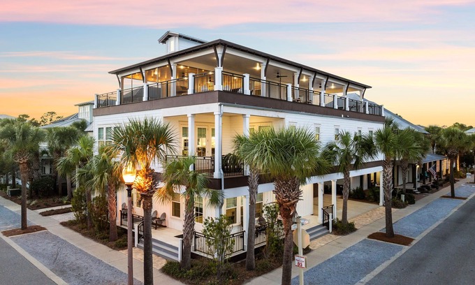 Seacrest Beach House | Grand Pearl: Firepit, Bikes, Resort-Style Community Pool!
