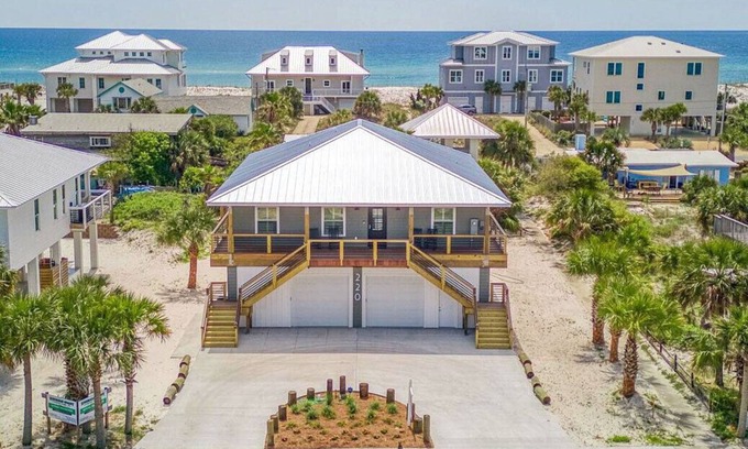 Villa Primera House | Great 4 bedroom, 2.5 bath home on beautiful Pensacola Beach!