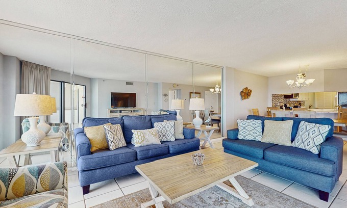 Holiday Isle Condo | Gulf and beachfront condo w/marvelous views, shared pool and hot tub