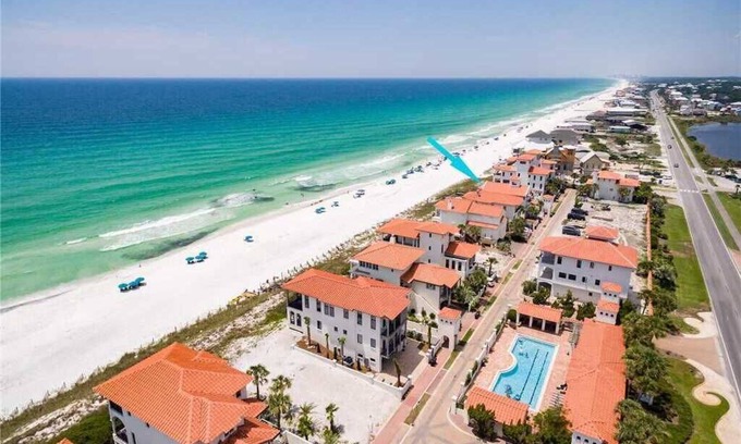 Dune Allen Beach House | Gulf Front - For Ocean Lovers! Communal Pool, Santa Rosa Beach