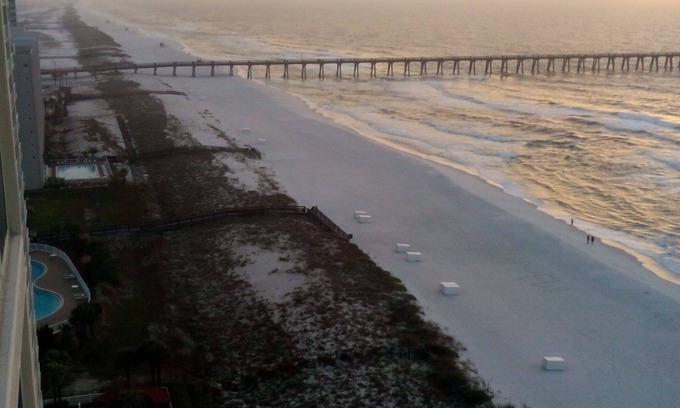 Navarre Beach Condo | Gulf Front! Pool! 3 En-suites! Million Dollar View! Lg Pool! Free Beach Service!