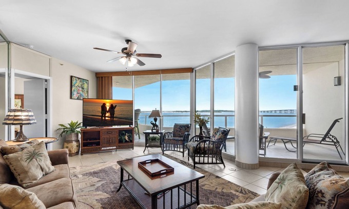 Holiday Isle Condo | ✨Gulf & Harbor Views~Beachfront Pool~Wlk2Beach~Fitness Center~3BR East Pass 308
