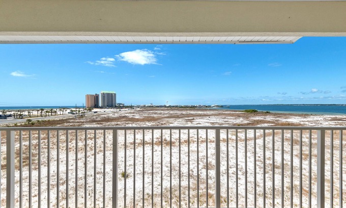 Navarre Beach Condo | Gulf & Sounds Views - Sleeps 8 - Book now for Summer