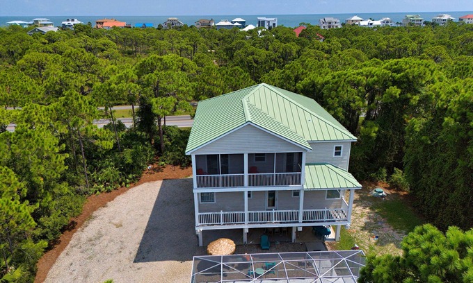 Plantation House | Heated Pool, 4 BR, Island Blessing, Beach Chairs, Short Walk to Beach