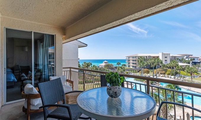 Rosemary Beach Condo | High Pointe Completely Renovated Unit, Beach Setup and Bikes Included!