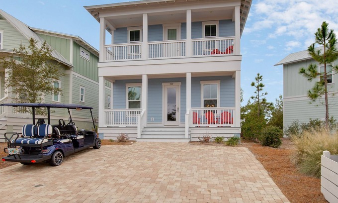 Santa Rosa Beach House | Highland Parks 30a! 6-Seat GOLF CART, Darling House near Beach, Tropical Pool