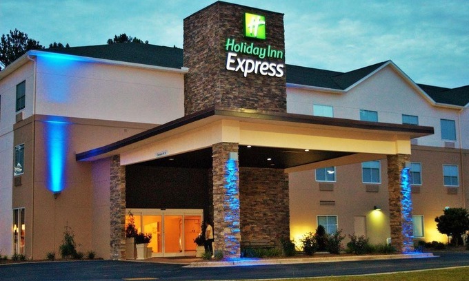 De Funiak Springs Hotel | Holiday Inn Express DeFuniak Springs, an Ihg Hotel