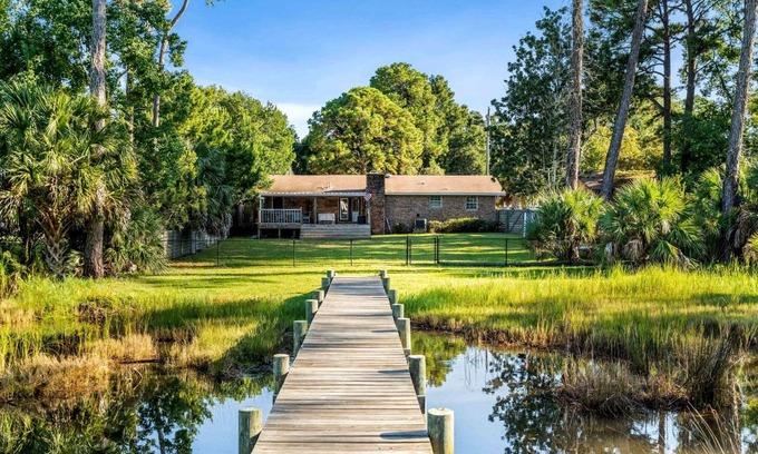 Fort Walton Beach House | House ∙ 2 bedrooms ∙ 6 guests