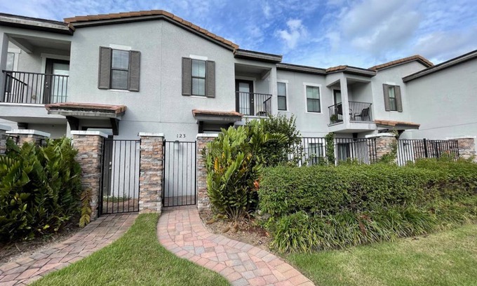 Haines City House | House ∙ 2 bedrooms ∙ 4 guests