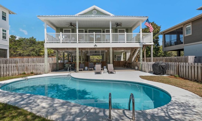 Gulf Trace House | House ∙ 4 bedrooms ∙ 14 guests