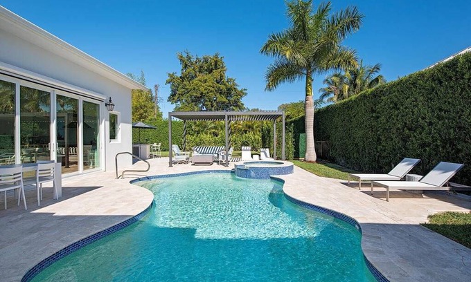 Old Naples House | House ∙ 5 bedrooms ∙ 10 guests