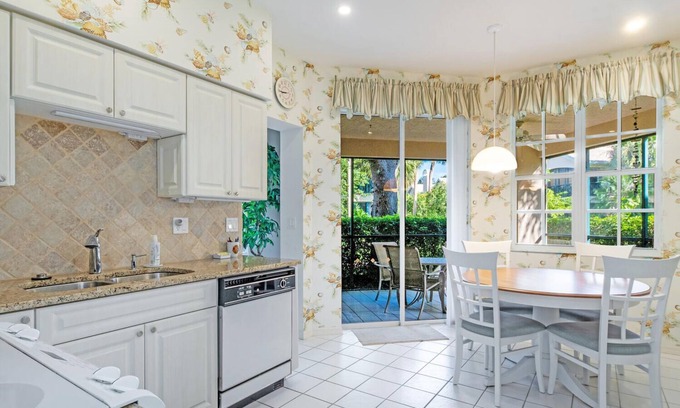 Pelican Bay Condo | Immaculate 3br condo, world class Pelican Bay beach amenities