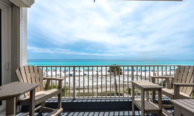 Crystal Beach Condo | Inn at Crystal Beach 310 | by Salt Water Vacations