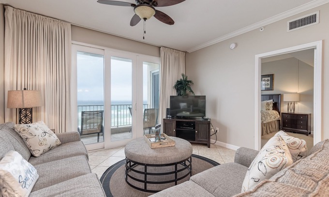 Crystal Beach Condo | Inn at Crystal Beach 603A by Salt Water Vacations