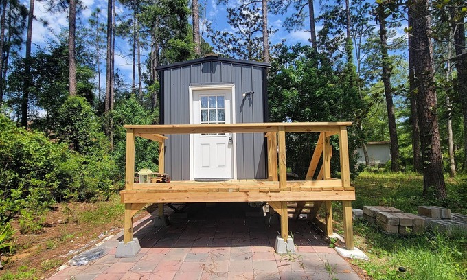 Navarre House | La Casa Gris