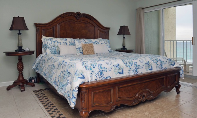 Long Beach Condo | Long Beach August 18, 2025-April 2026 SEE DESCRIPTION PRIOR TO BOOKING