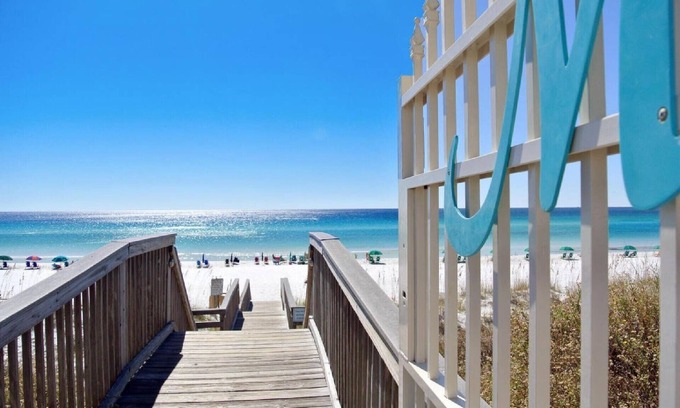 Miramar Beach Condo | Maravilla 3 BR/2 Bath and Beach Service Chairs/Umbrella