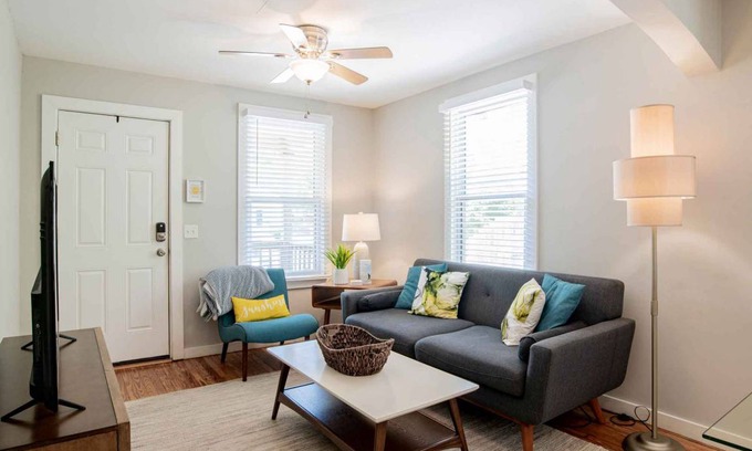 South Pensacola House | Modern Sunshine
