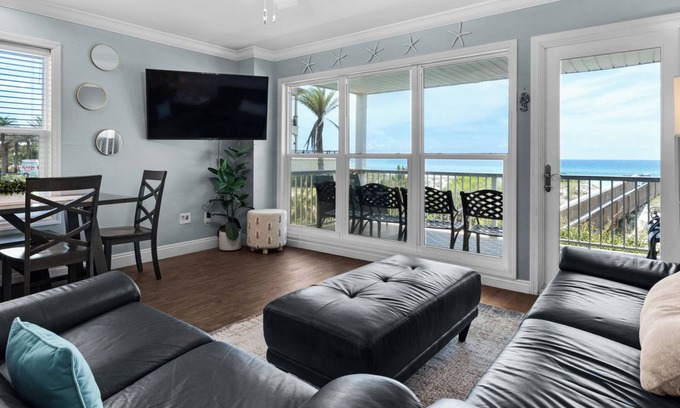 Santa Rosa Beach House | Modern & Updated, Gulf-Front, Steps to the Beach + Free Attraction Tickets!