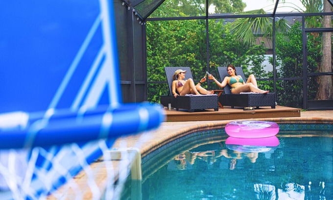 East Naples Villa | Naples Villa Heated Pool Cinema & Game Room