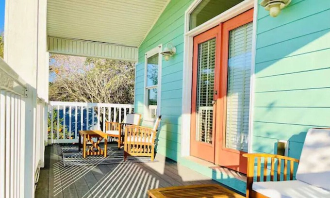 Sunnyside On The Gulf House | New Listing! 5 Bedroom- Game Room- Near Beach