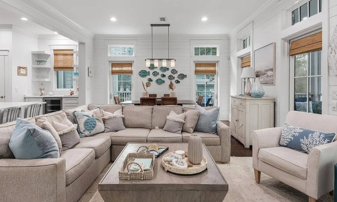 Watercolor House | New Pool for 2024. Pet Friendly Luxe Home w Cart, Bikes, Near Camp Watercolor