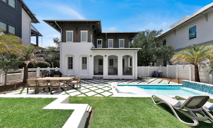 Inlet Beach House | NEW Private Pool|500yds to 30A Beach|Heated Floors|4 Bikes|Casa del Mar