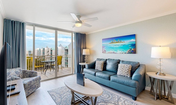 Key West Condo | Newly Renovated condo with scenic views, pool & hot tub, balcony, & parking