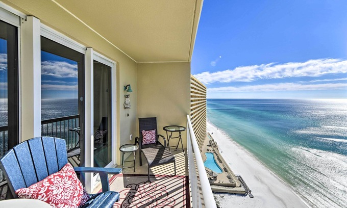 Lower Grand Lagoon Condo | Oceanfront Panama City Beach Condo w/Pool Access!