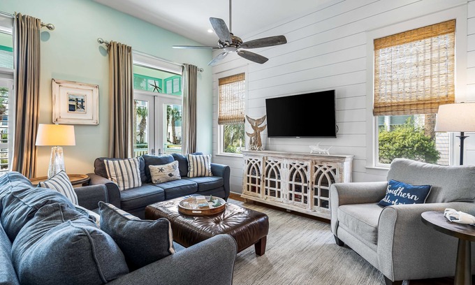 Frangista Beach Cottage | Oct-Dec Reduced!*Pool Access*Beach Gear Included!