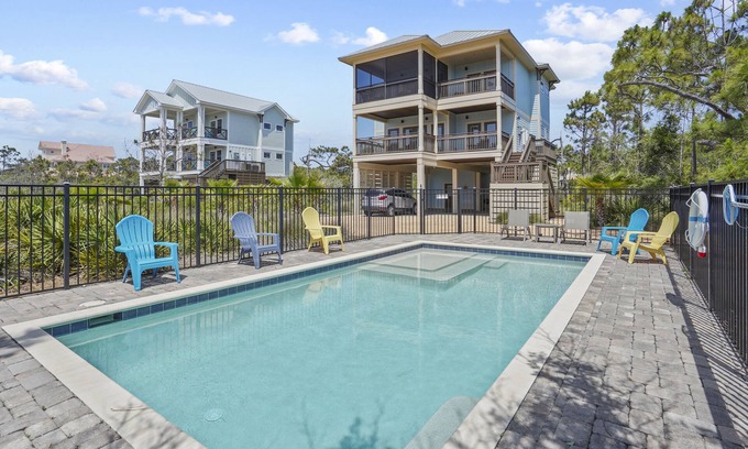 Plantation House | Our Kind of Paradise: Beachfront, Priv. Pool, Sleeps 12, Pet Friendly!