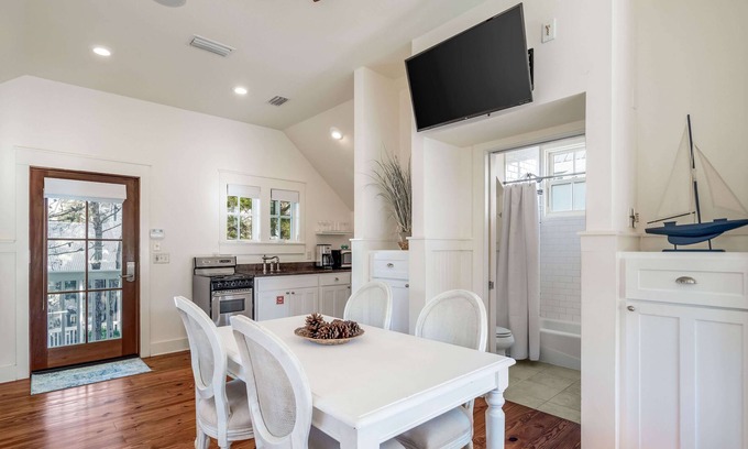Watercolor Apartment | Packed Prime Luxury CarriageApt by Camp Watercolor