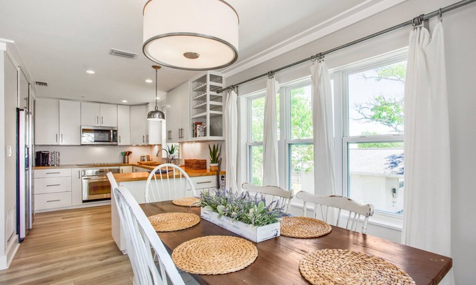Laguna Beach Estates House | Paradise Palms | 4BR Beach House, Spa Pool, Deck, Steps to Beach, Sleeps 8
