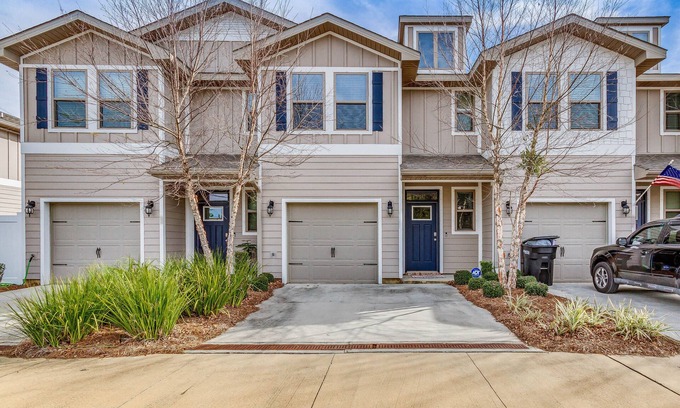 South Pensacola House | Pensacola Vacation Rental w/Community Pool!
