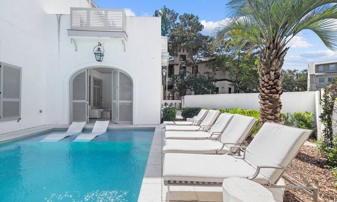 Rosemary Beach House | Playa Blanca|Private Community Beach Access|Private Pool and Large Outdoor Area